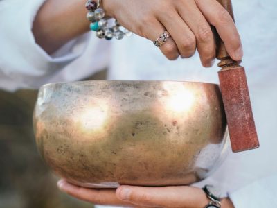 singing bowl - body and mind healing - sound massage